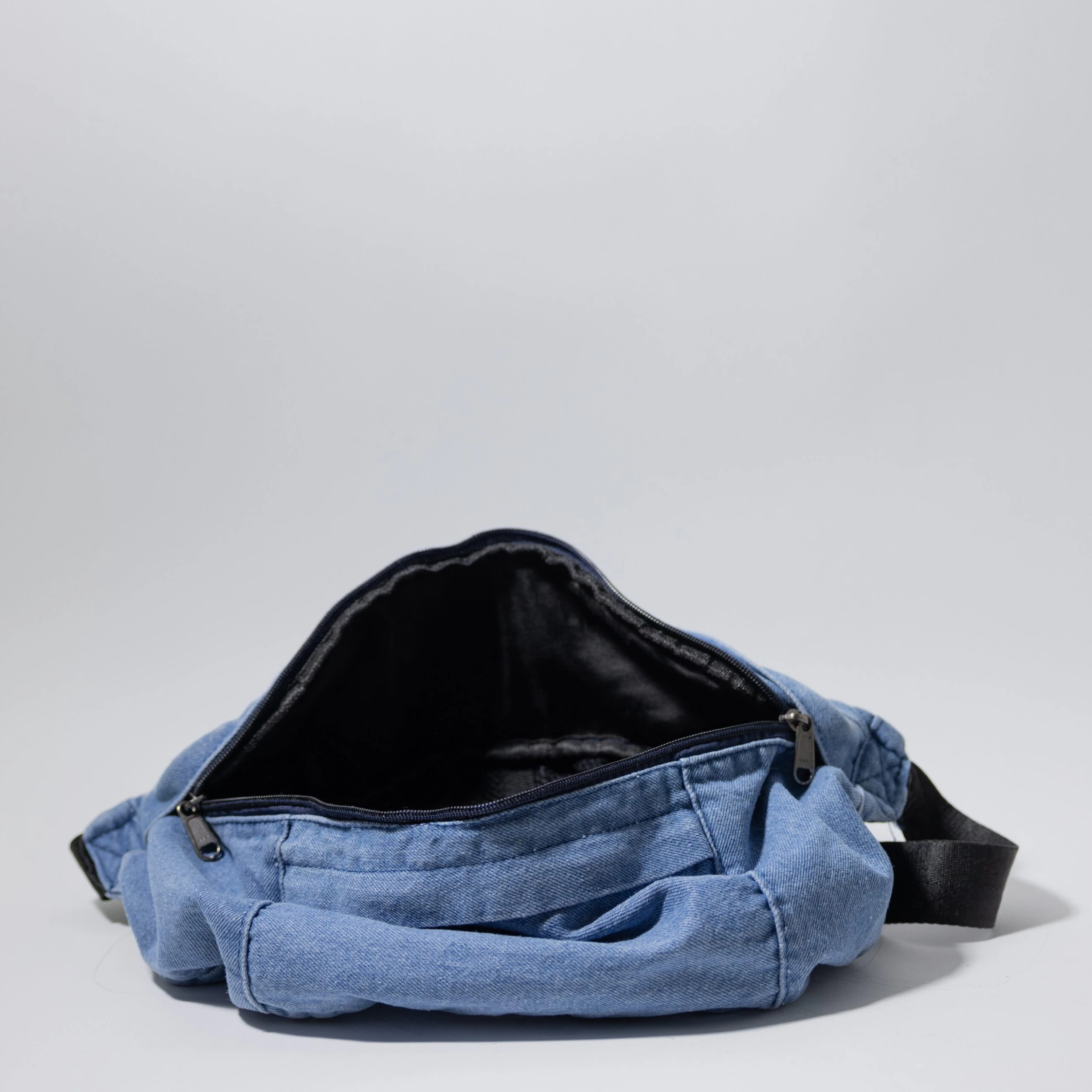 DENIM CRESCENT BAG - Image 4