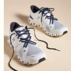 On Running ON CLOUD X W BLK/WHITE